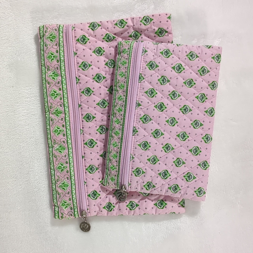 ❤️ Pink quilted paisley zip bags
